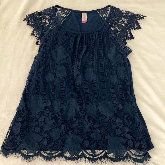 No Boundaries Tops - NO BOUNDARIES Navy Lace Front Jersey Top Fully Lined Short Sleeve